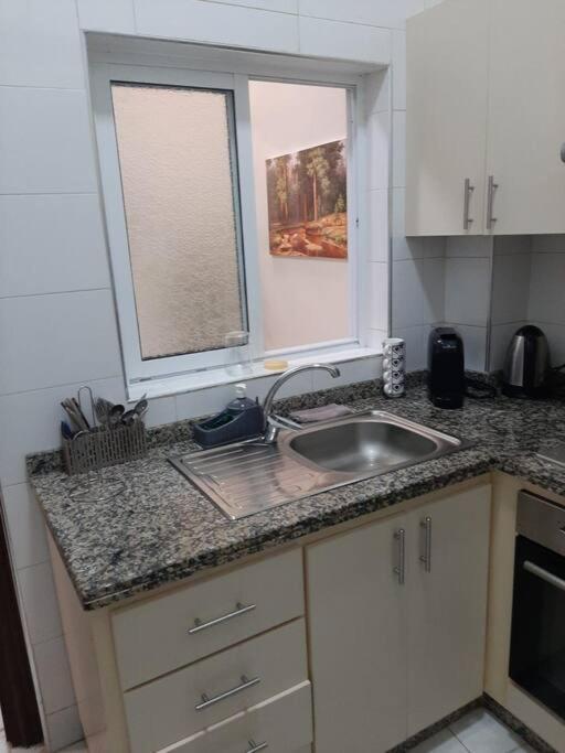 Ground Floor 2 Bedroom Apartment - City Centre Location - Optic Fibre Wifi Танжер Екстериор снимка